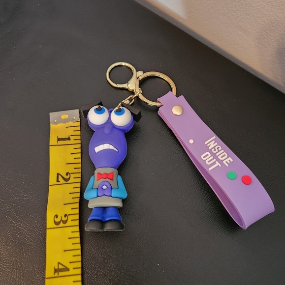 Inside Out (Fear) Keychain Disney - Picture 2 of 6